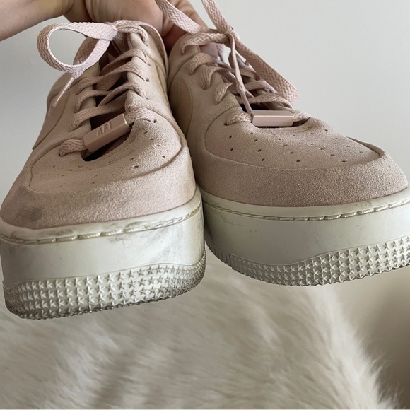 Nikes Air Force 1 Sage Low top Women's Pink Sneakers - Picture 10 of 10